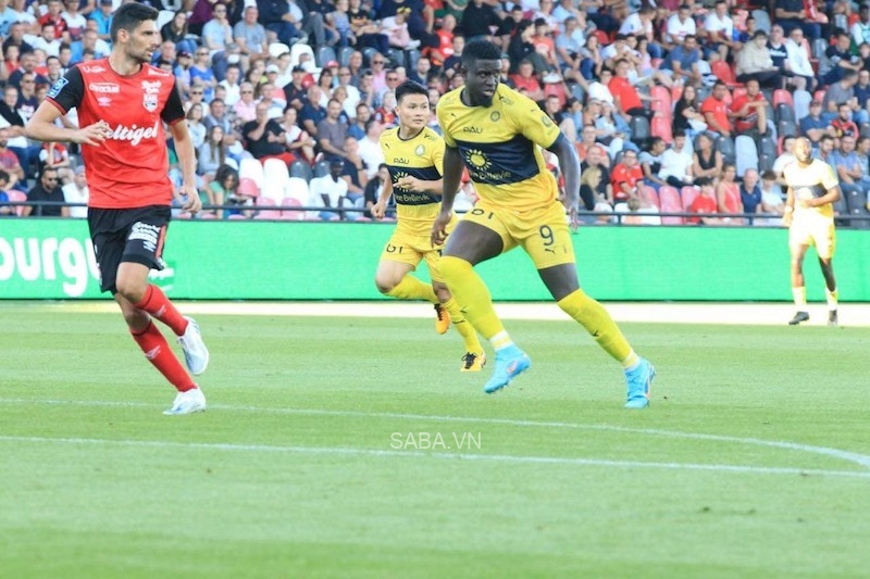 Quang Hải và các đồng đội gặp đối thủ vừa tầm hơn ở vòng 2