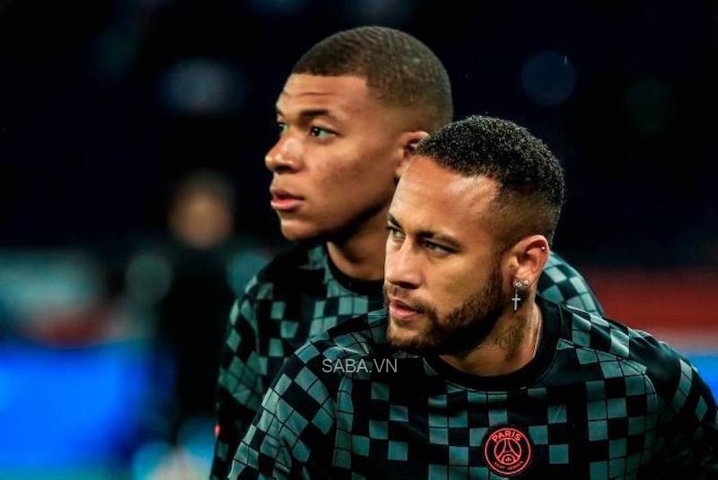 Trong lúc Haaland bứt phá, Mbappe thường xuyên vướng vào rắc rối ngoài chuyên môn