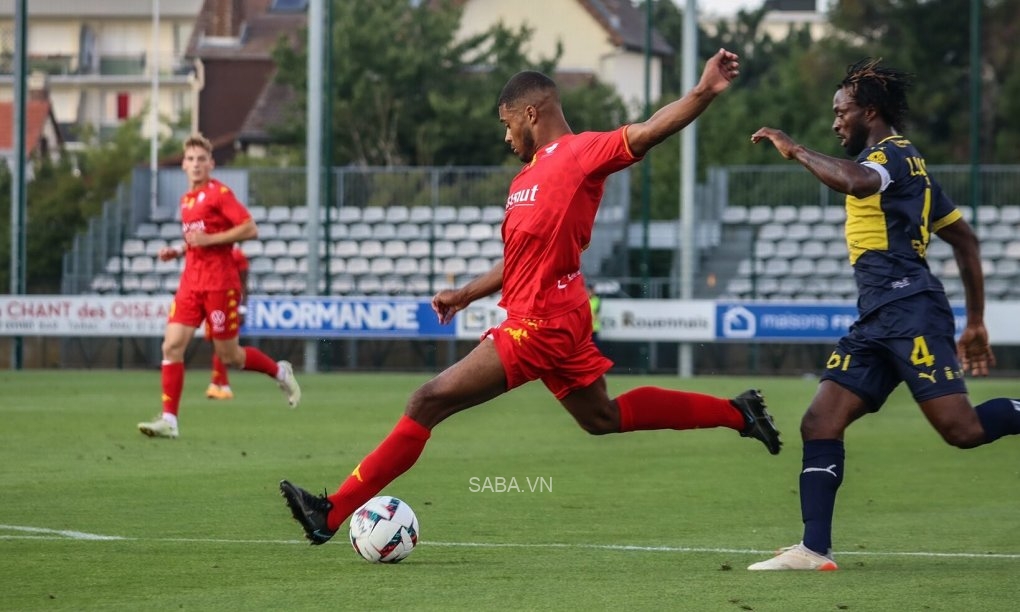 Pau FC giữ sạch lưới trong hiệp một