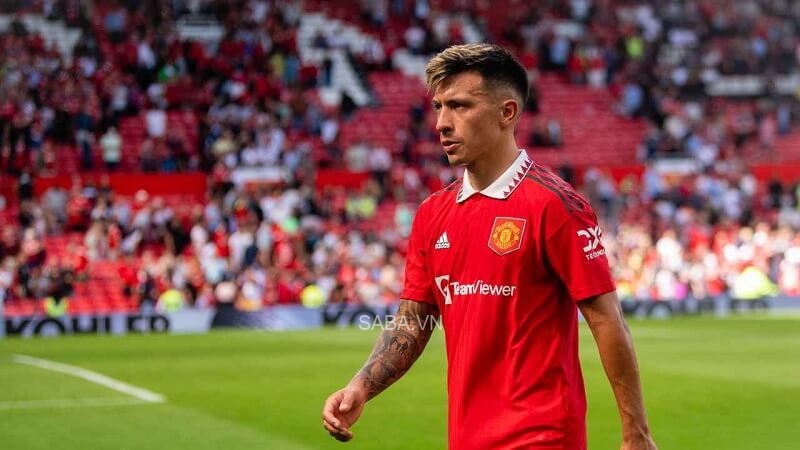 Ferdinand tiến cử Martinez cho vị trí tiền vệ 