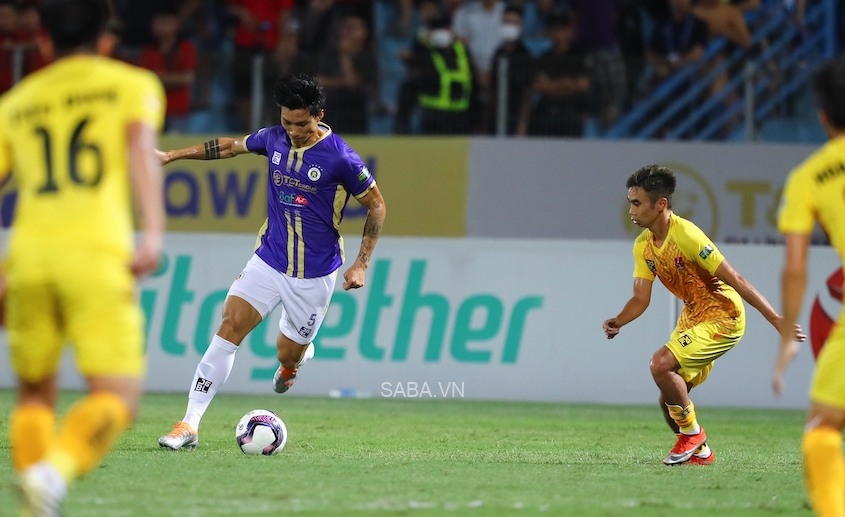 Văn Hậu đã nhanh chóng lấy lại vị trí ở Hà Nội FC