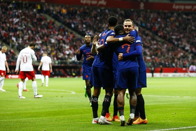 Thắng dễ Ba Lan, ĐT Hà Lan đặt 1 chân vào bán kết Nations League
