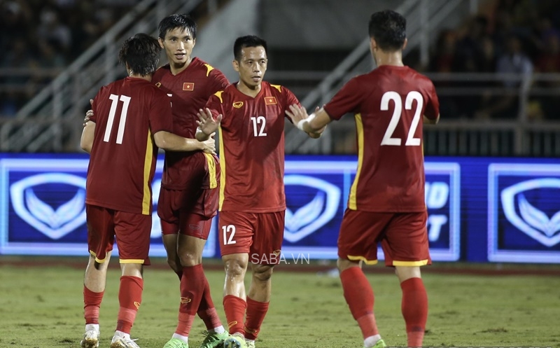 Hàng công tỏa sáng giúp Việt Nam hủy diệt Ấn Độ