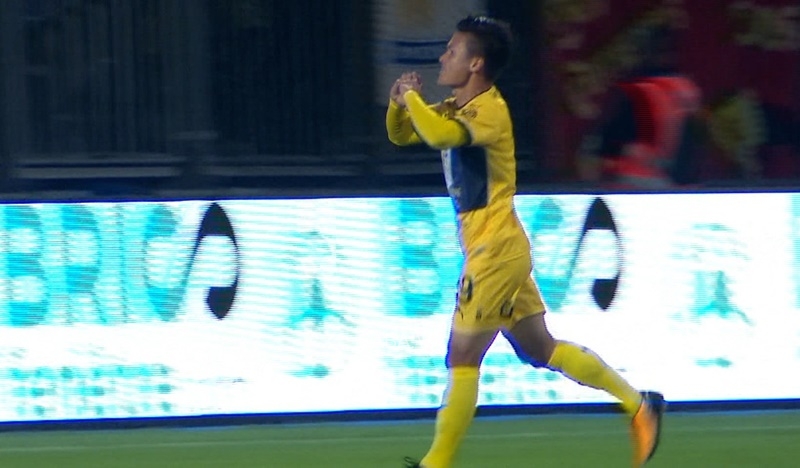 Khoảnh khắc lịch sử của cầu thủ đến từ Việt Nam