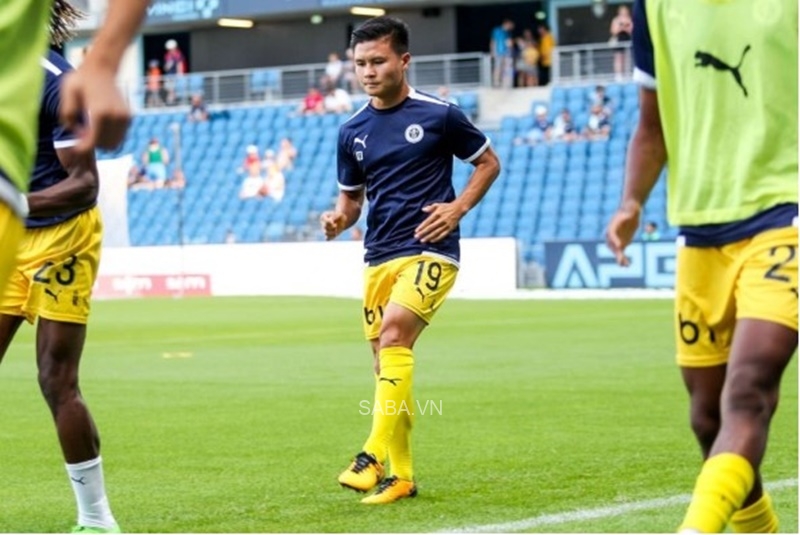 Quang Hải chỉ được chơi 4 phút 