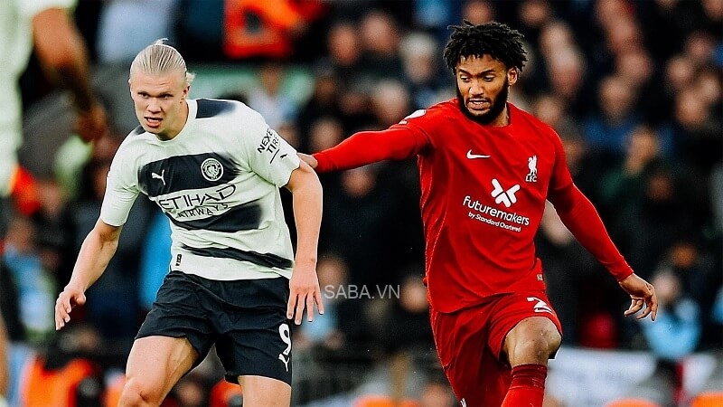 Joe Gomez khóa chặt Erling Haaland