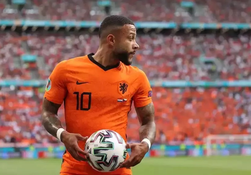 Depay rất quan trọng với hàng công Hà Lan