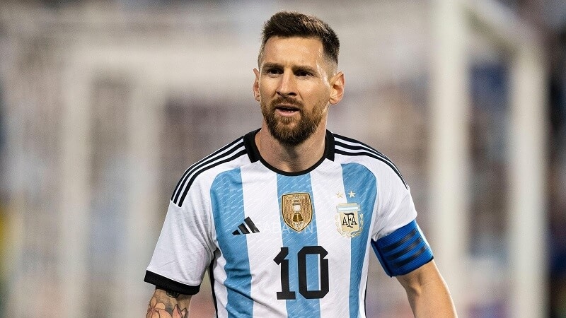Messi cố tình giữ chân cho World Cup 2022?
