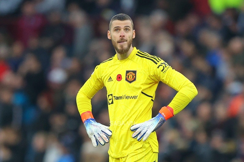 Thủ thành David de Gea để thủng lưới tới 3 bàn tại Villa Park