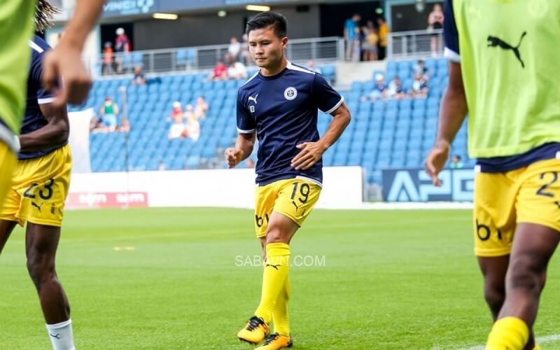 Quang Hải và lần đầu trải nghiệm trận đấu đặc biệt tại Pháp