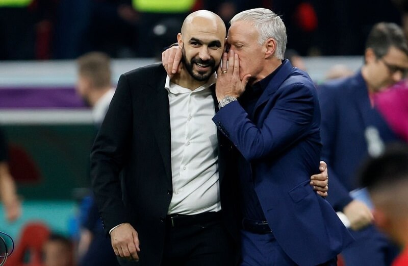 HLV Regragui ủng hộ đội bóng của Didier Deschamp