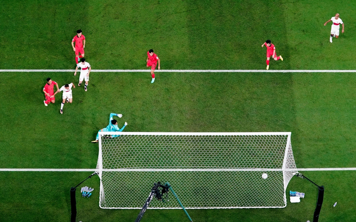 Bồ Đào Nha sớm vươn lên dẫn trước