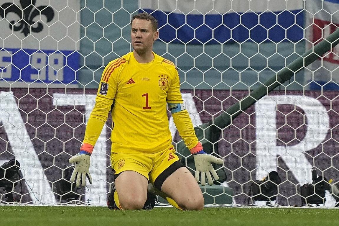 Manuel Neuer nghỉ hết mùa giải vì gãy chân khi đi trượt tuyết