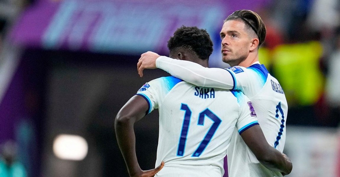 Ozil ca ngợi sao trẻ tuyển Anh sau thất bại tại World Cup