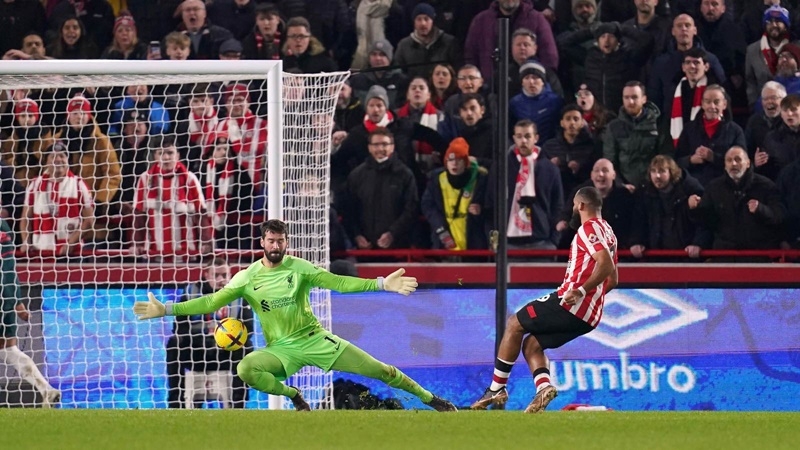 Trận thua bẽ bàng của Liverpool