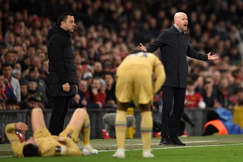 Ten Hag trên tài Xavi Hernandez.