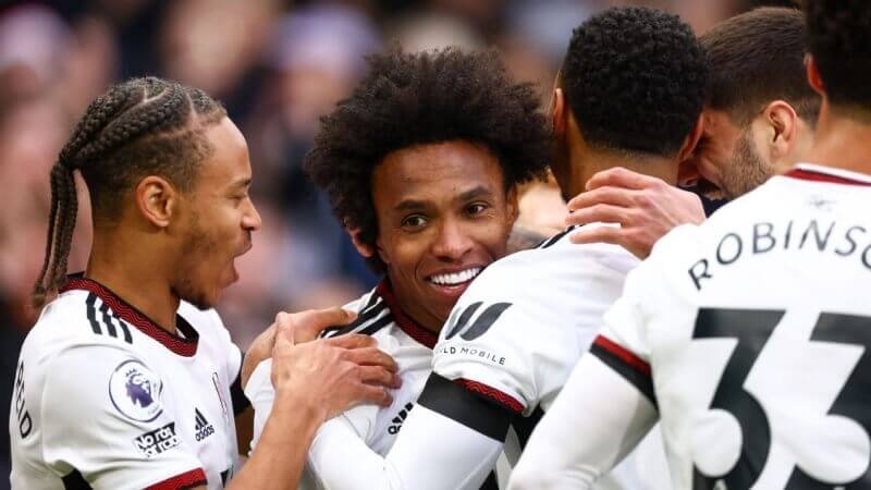 Bản hợp đồng kỳ lạ của Fulham