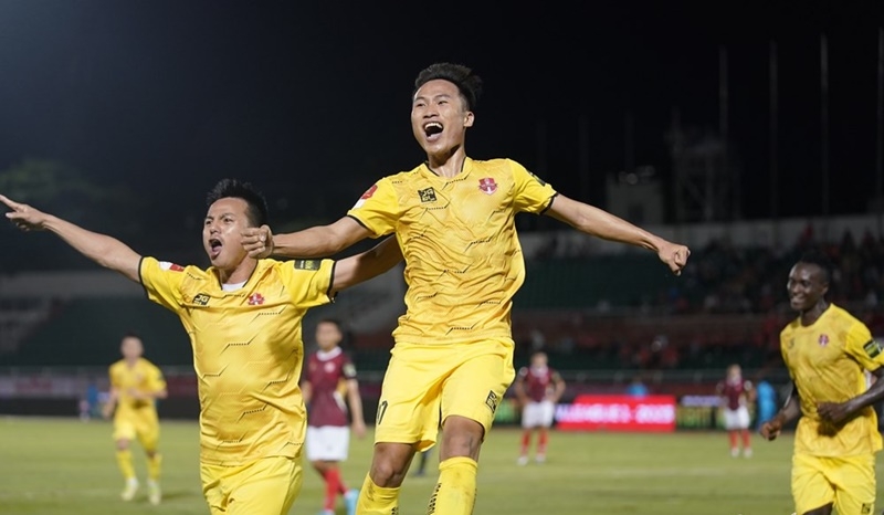 Việt Hưng mở tỷ số cho đội khách