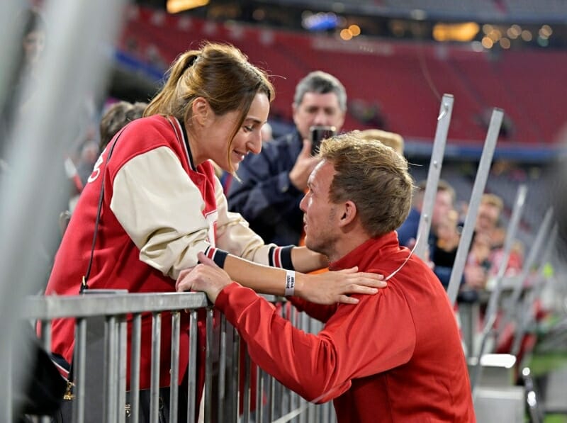 Bạn gái Nagelmanns dự khán