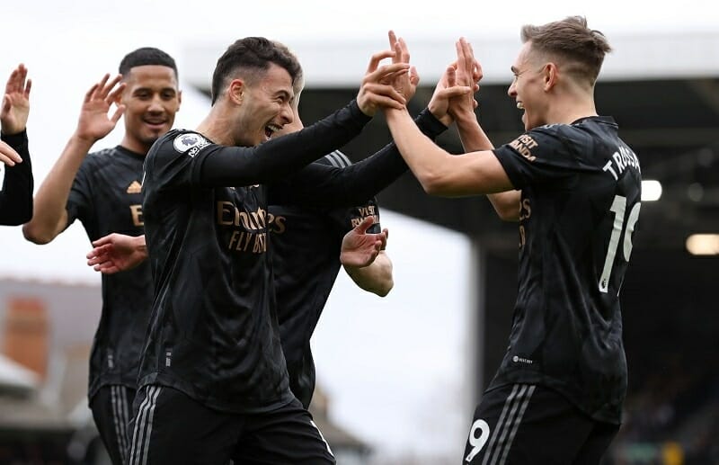 Trossard kiến tạo cả 3 bàn thắng của Arsenal