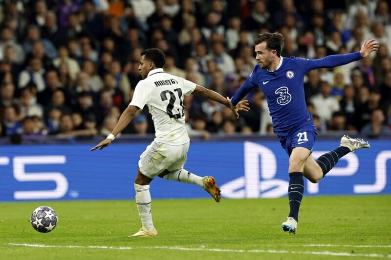 Chilwell nhận thẻ đỏ khiến mọi thứ càng tồi tệ hơn