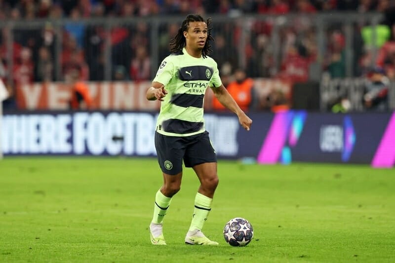 Ake sẽ không thi đấu trước Arsenal