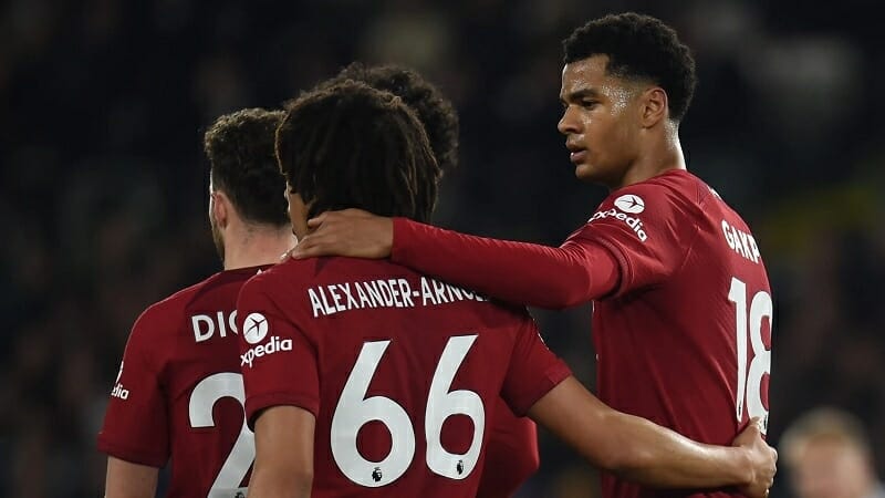 Alexander-Arnold lập cú đúp kiến tạo trước Leeds