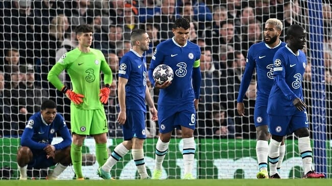 "Chelsea cần cắt giảm ít nhất là 10 cầu thủ"