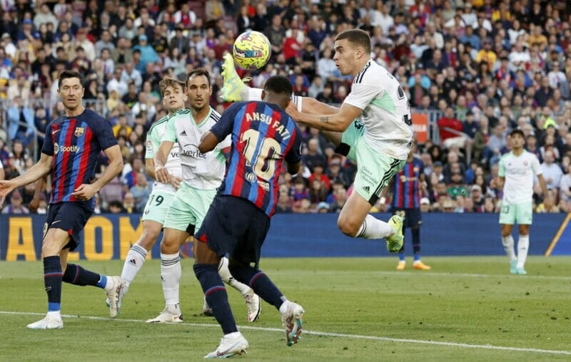 Barca có lợi thế hơn người từ rất sớm nhưng không thể tận dụng