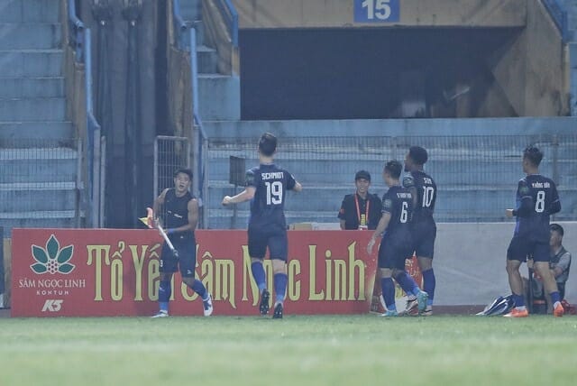 Đức Chinh ghi bàn nhưng Bình Định không có điểm