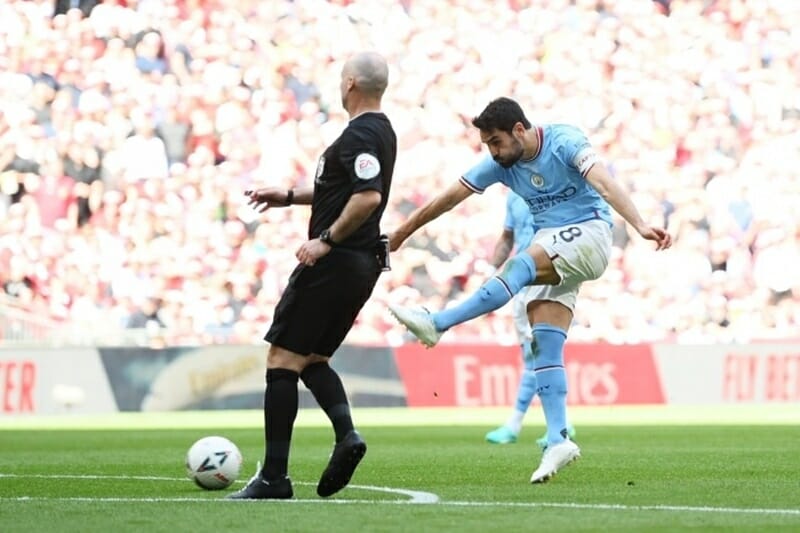 Gundogan là ngôi sao sáng nhất trận đấu 