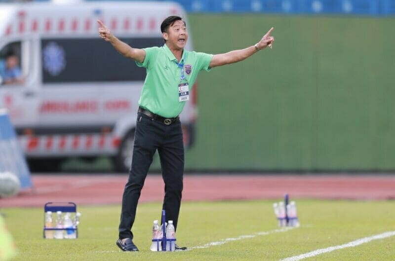 HLV Lê Huỳnh Đức đứng trước nhiệm vụ khó khăn khi phải giúp Bình Dương trụ hạng (Ảnh: VPF)