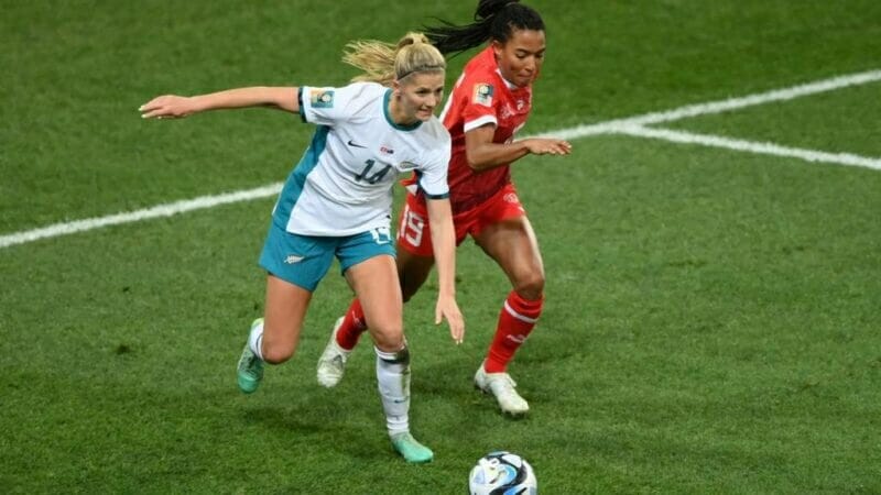 Thi đấu nhạt nhòa, chủ nhà New Zealand chính thức bị loại