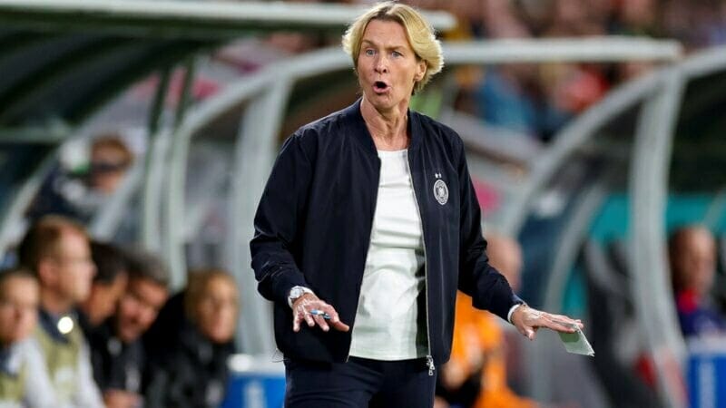 Bị loại sốc, HLV ĐT nữ Đức chốt tương lai bất ngờ