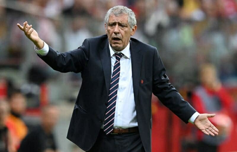 Santos bị LĐBĐ Ba Lan sa thải