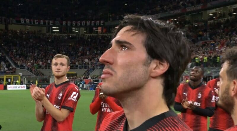 Tonali đã rất buồn khi phải chia tay AC Milan