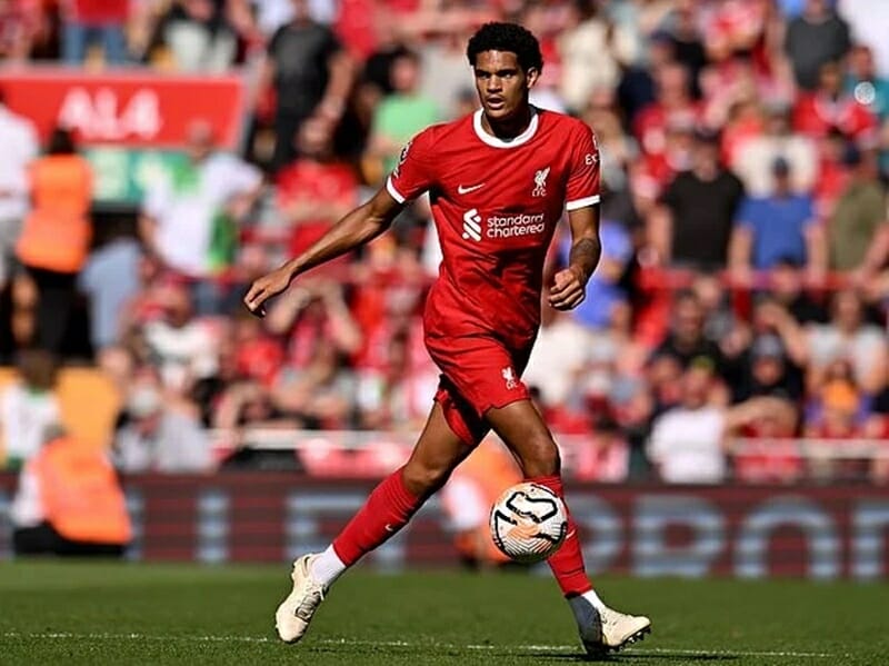 Gạch tên Alexander-Arnold, Klopp nói về quyết định sốc trước Wolves