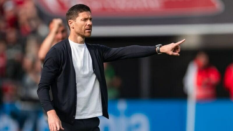 Xabi Alonso sẽ thay Carlo Ancelotti ngồi ghế nóng Real