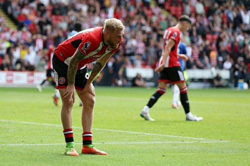 Sheffiled cần làm tốt hơn khâu cầm bóng