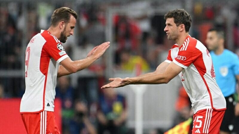 Sao Bayern gia nhập 'CLB 100' sau chiến thắng trước Man United