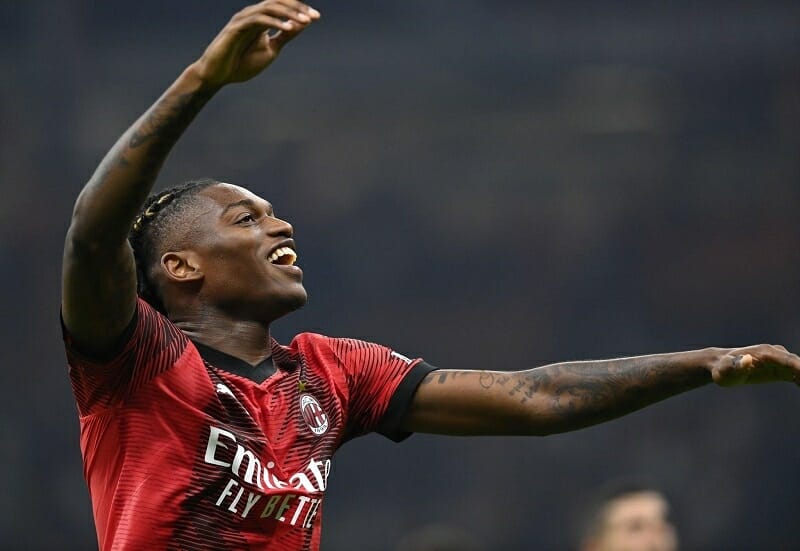 Rafael Leao là cầu thủ thi đấu hay nhất bên phía AC Milan.