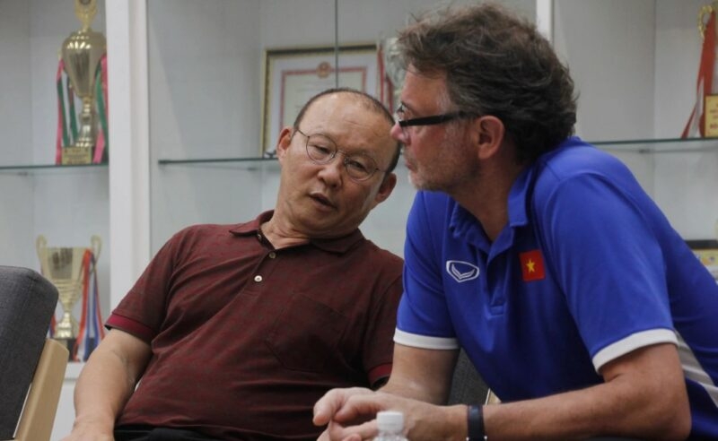 HLV Park Hang Seo và Troussier