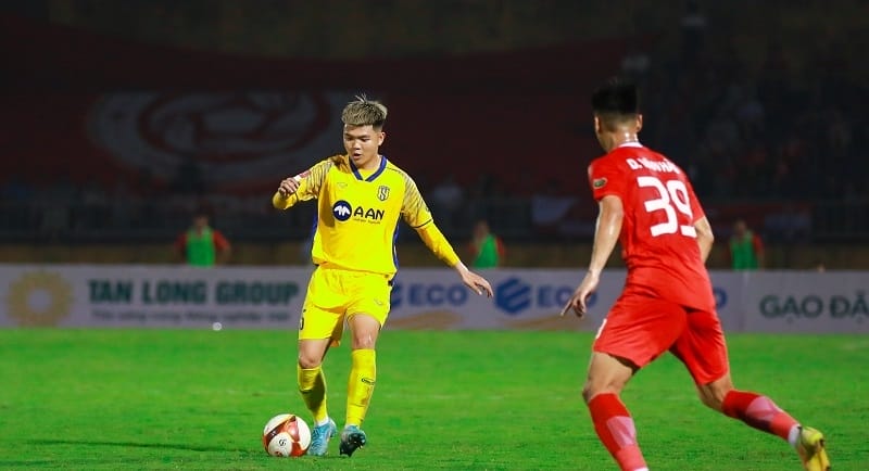 Hồ Khắc Lương phải nghỉ thi đấu hết mùa (Ảnh: Song Lam Nghe An Football Club).