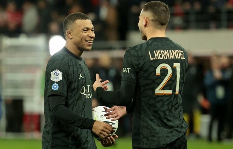 Mbappe đang bỏ xa đối thủ