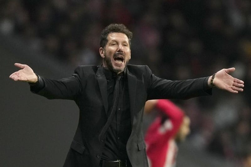 Atletico gia hạn với Simeone.