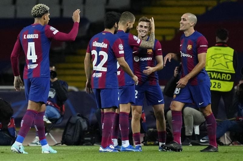 Barca muốn 3 điểm để vượt qua vòng bảng.