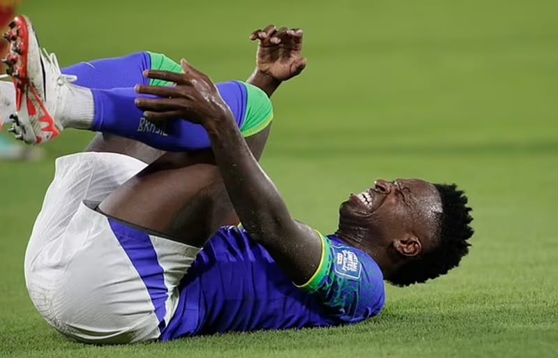 Vinicius nghỉ thi đấu đến tháng 2.