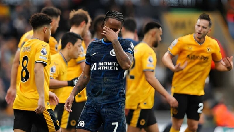 Bỏ lỡ một cơ hội ngon ăn nhưng Sterling vẫn là nhân tố tạo nên nhiều đột biến ở Chelsea.