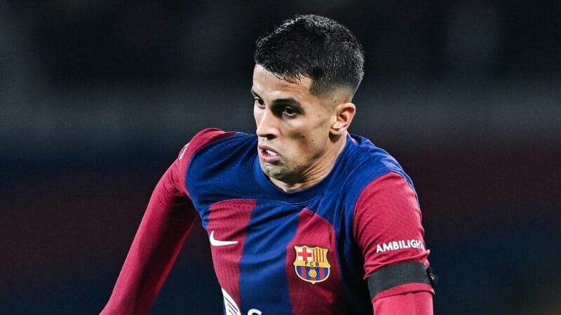 Rắc rối tài chính, Barcelona khó ký Joao Cancelo
