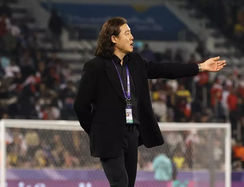 HLV Malaysia xin lỗi cầu thủ và người dân